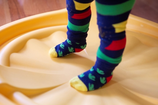 Zoocchini - Grip+Easy Παντελόνι για Μπουσούλιμα & Κάλτσες – Devin the Dinosaur