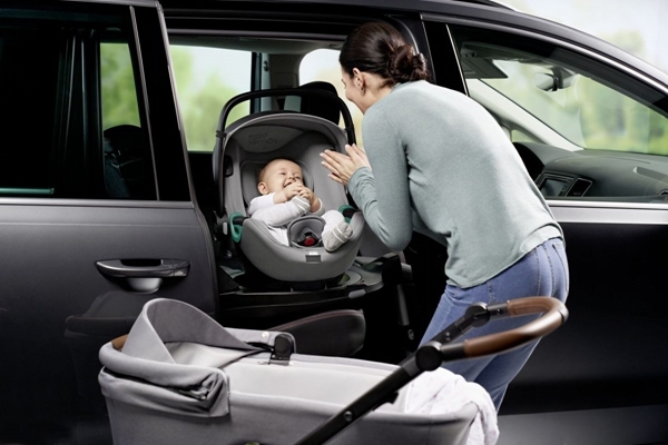 Britax Κάθισμα Αυτοκινήτου Baby Safe i-Sense 0-13kg. Frost Grey