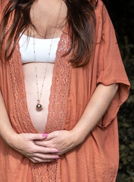 Proud Mama Μενταγιόν με Αλυσίδα Bola Olivia Rose Gold Chain Ροζ Χαλαζίας